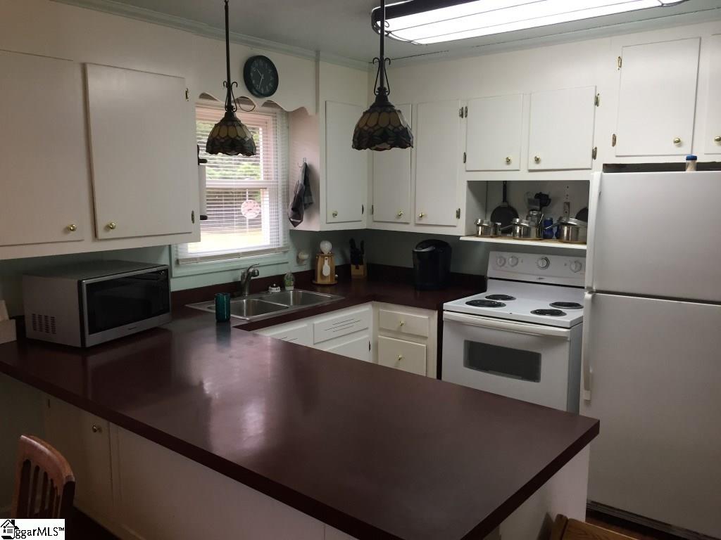 4118 State Park Road Greenville, SC 29609 - Photo 8 of 23