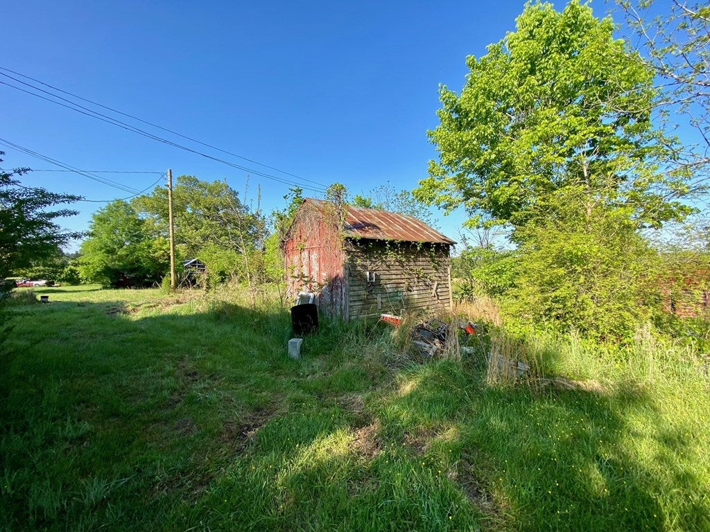 539 Landfill Road Baskerville, VA 23915 - Photo 20 of 38 Sheds