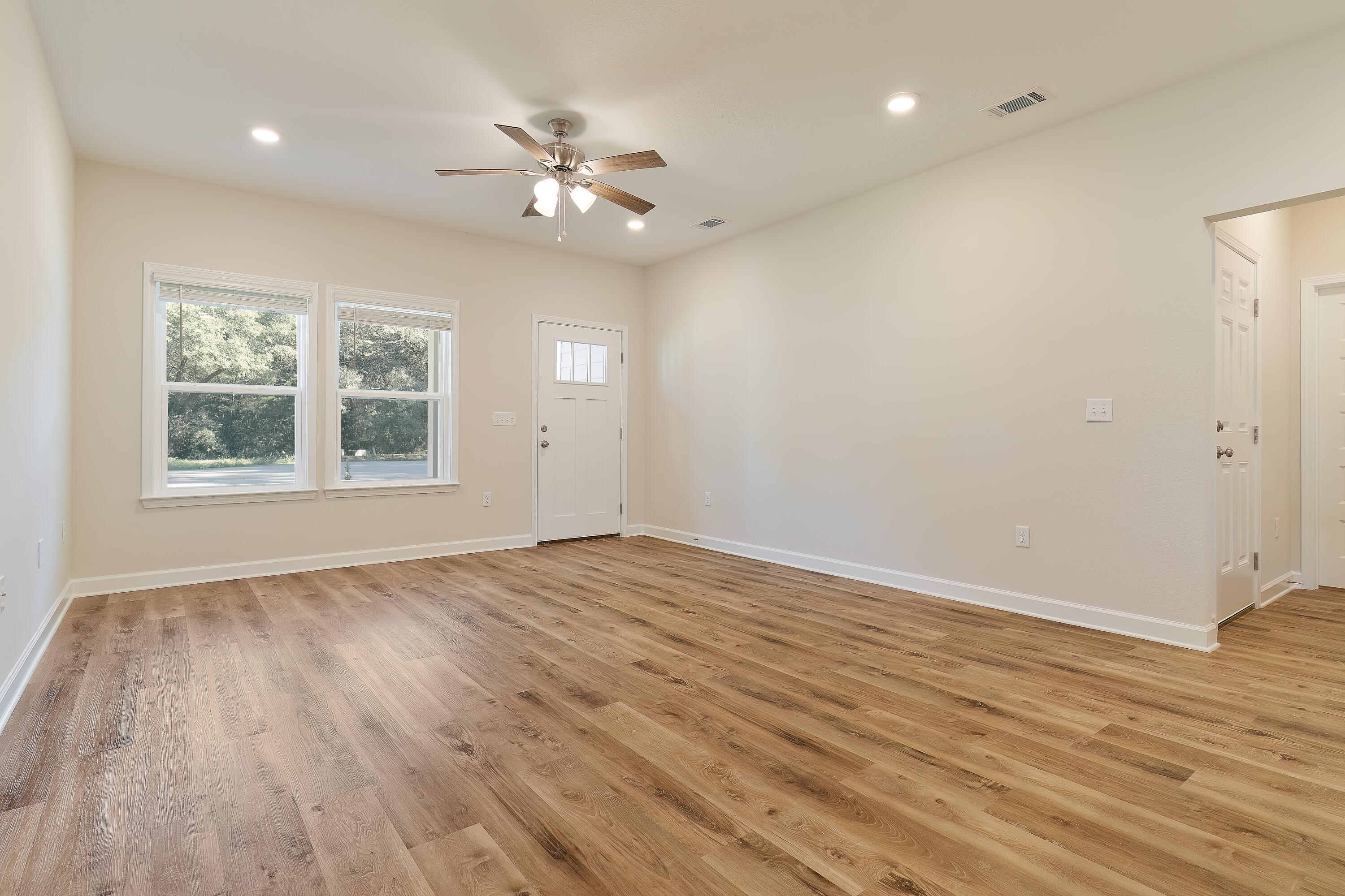 174 Caswell Branch Road Freeport, FL 32439 - Photo 5 of 17 1