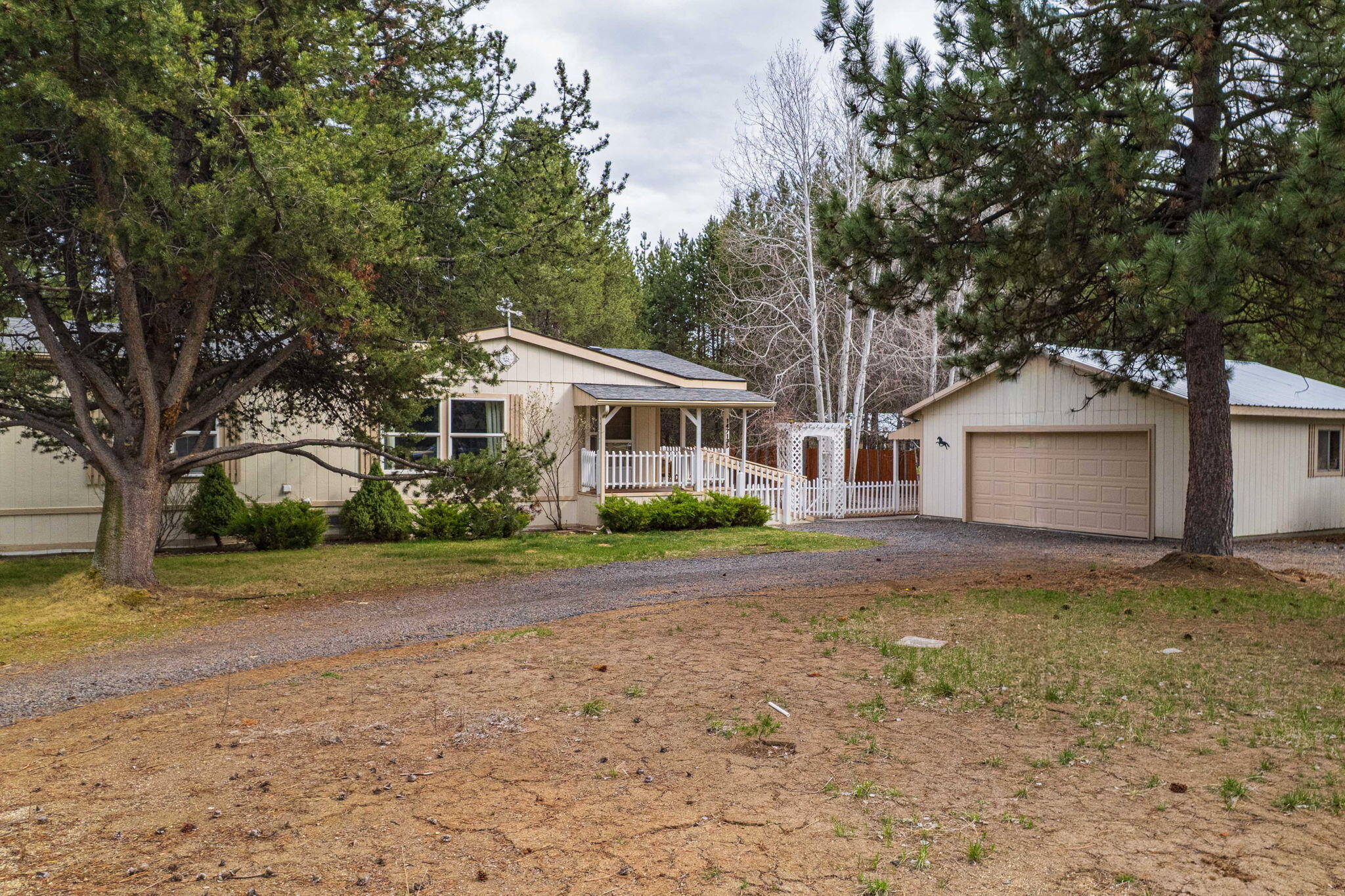 147135 Bills Road Gilchrist, OR 97737 - Photo 26 of 45 Detached garage
