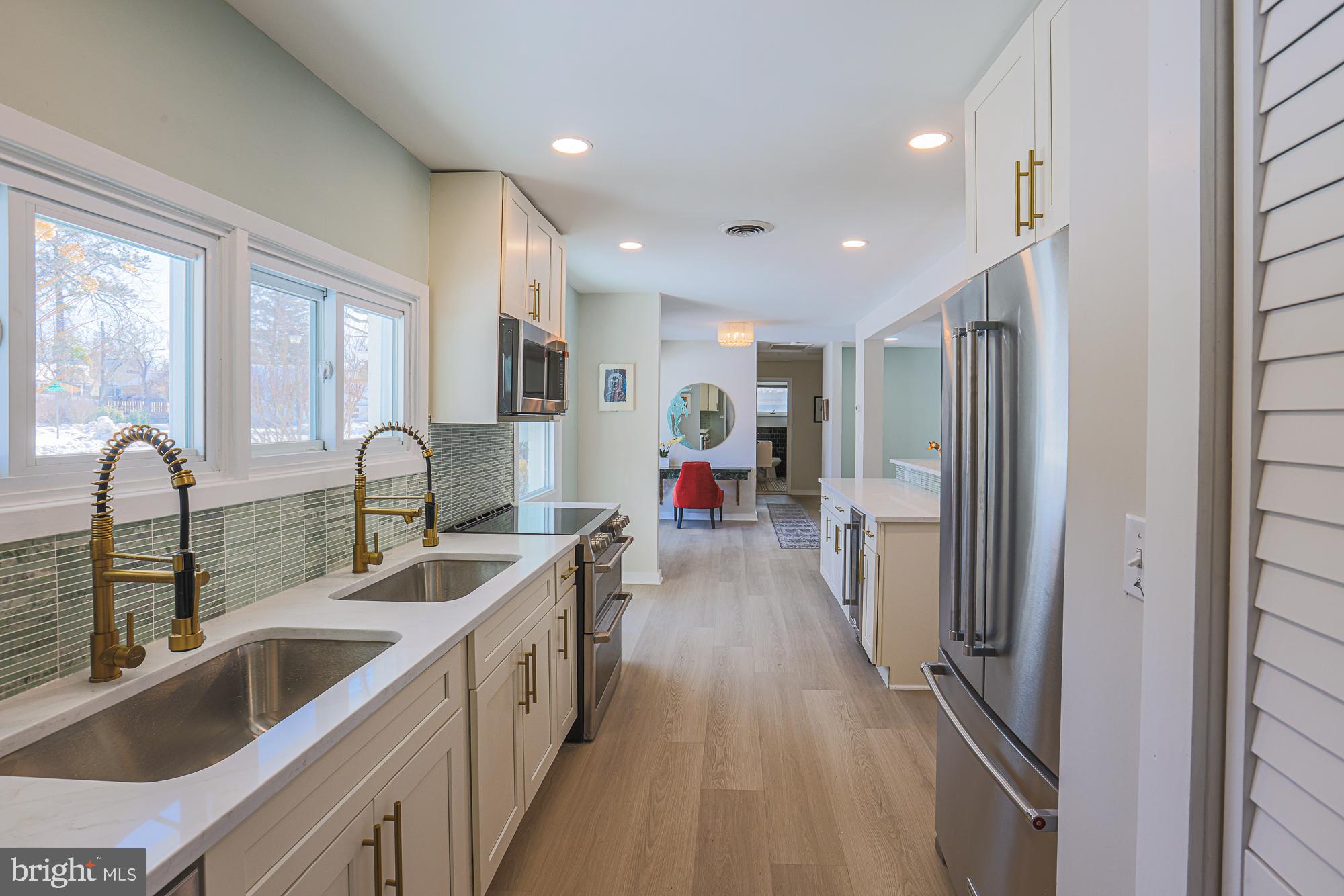 7900 Ivy Lane Baltimore, MD 21208 - Photo 12 of 34