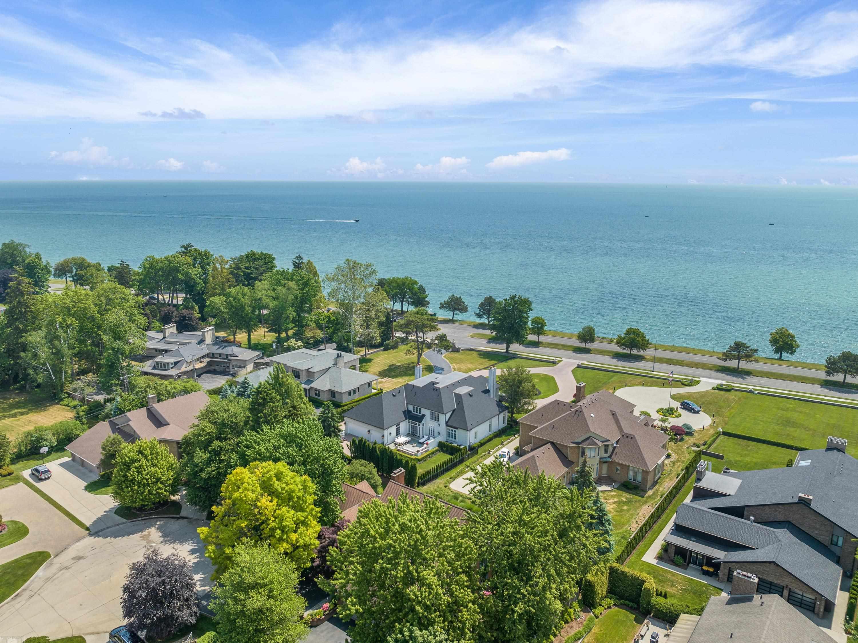 505 Lake Shore Road Grosse Pointe, MI 48236 - Photo 95 of 99 50112077-90.JPG