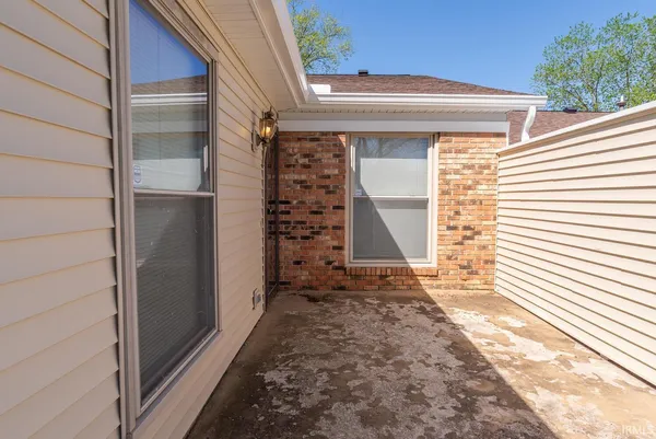 $235,000 | 721 East Waterloo Court, Bloomington, IN 47401