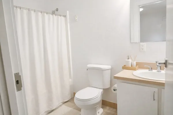 $4,600 | 534-538 Commonwealth Avenue, Unit 5D, Boston, MA 02215