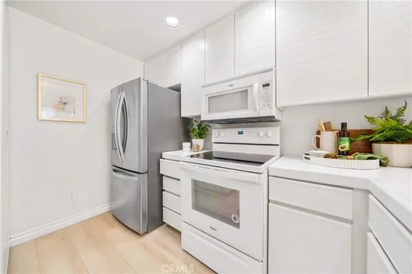 $820,000 | 2233 Martin, Unit 204, Irvine, CA 92612