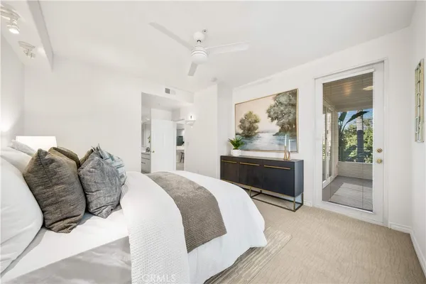 $820,000 | 2233 Martin, Unit 204, Irvine, CA 92612