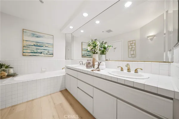 $820,000 | 2233 Martin, Unit 204, Irvine, CA 92612