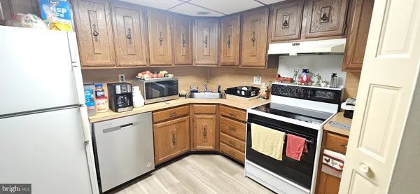 $190,000 | 1101 Delaire Landing Road, Unit 101, Philadelphia, PA 19114