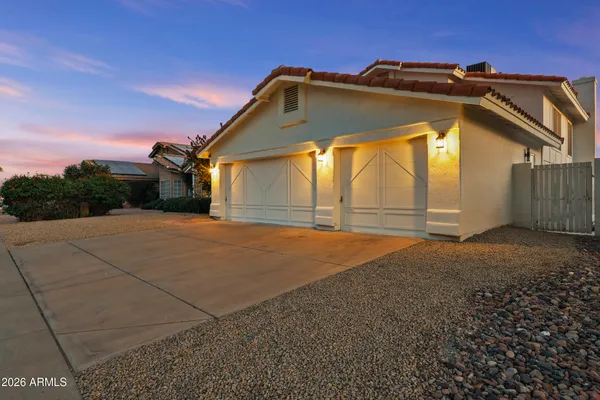 $975,000 | 4553 East Carolina Drive, Phoenix, AZ 85032