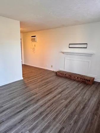 $999 | 5156 Linbar Drive, Nashville, TN 37211