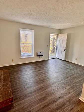 $999 | 5156 Linbar Drive, Nashville, TN 37211