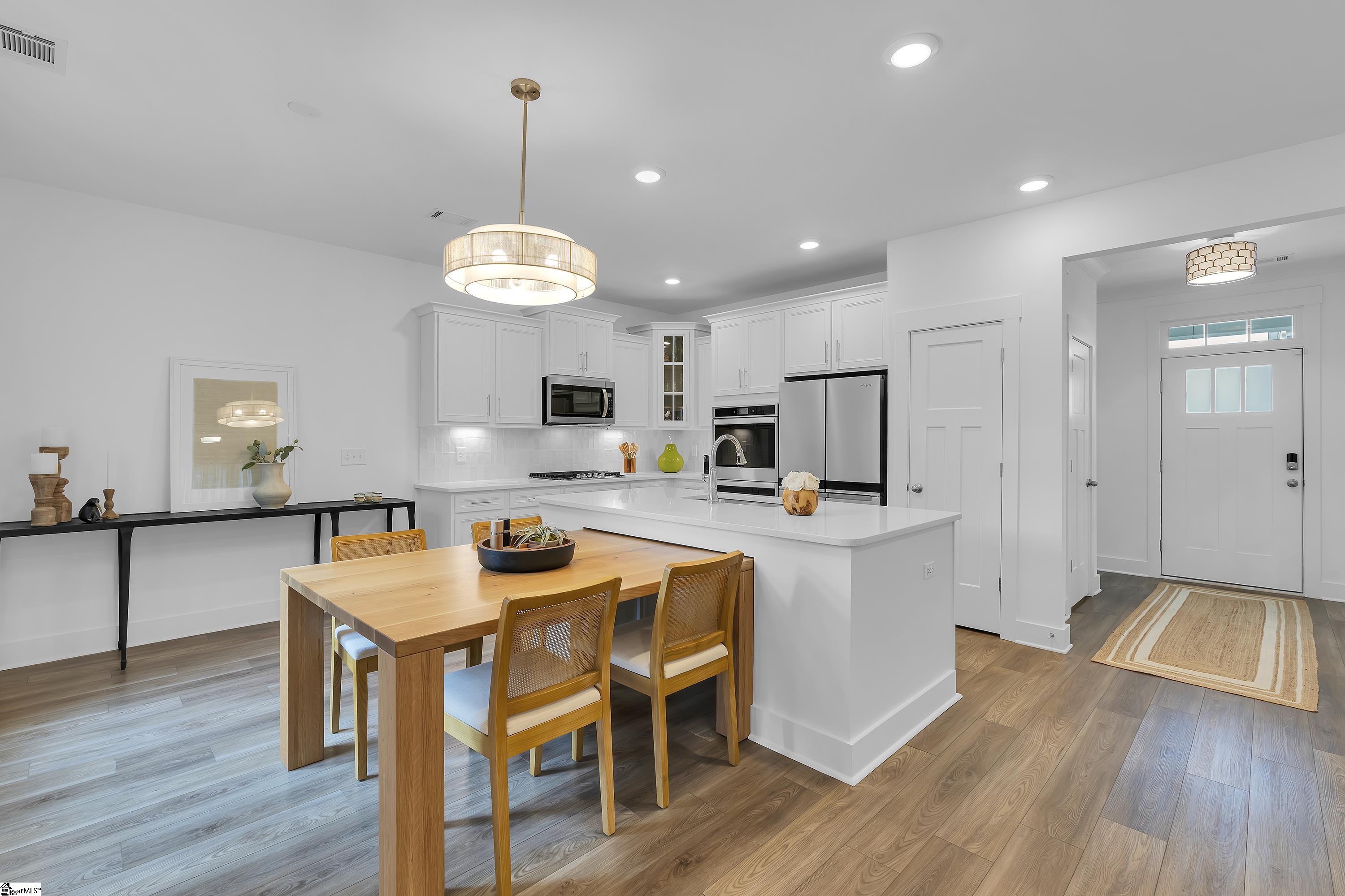 48 Elmsley Road Greenville, SC 29607 - Photo 4 of 41