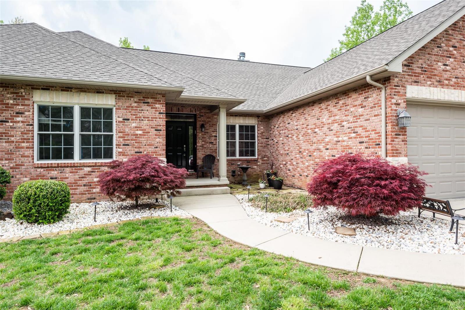 2401 Lexiter Lane Troy, IL 62294 - Photo 3 of 48 Gallery Image 3
