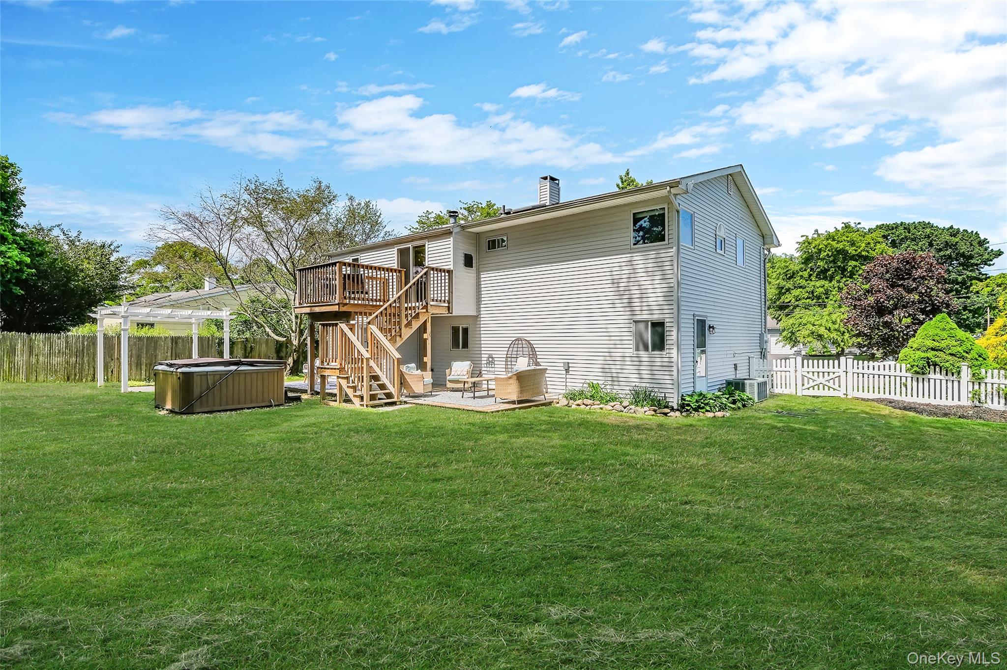103 Stephen Road Bayport, NY 11705 - Photo 35 of 41