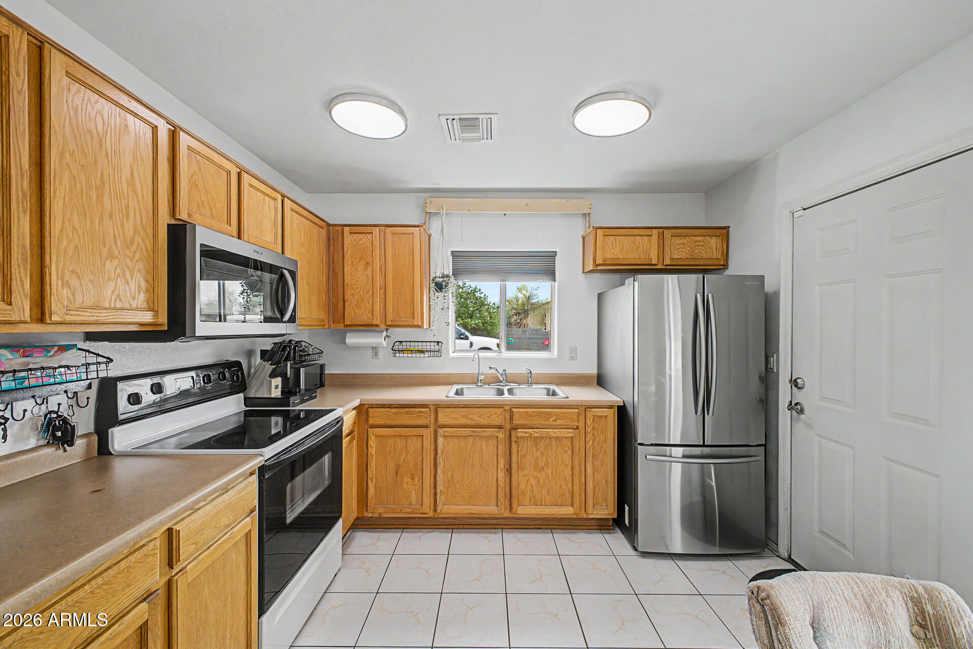 836 South Royal Palm Road Apache Junction, AZ 85119 - Photo 13 of 38