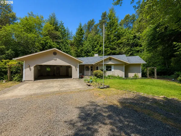 $624,900 | 4830 Darlings Loop, Florence, OR 97439