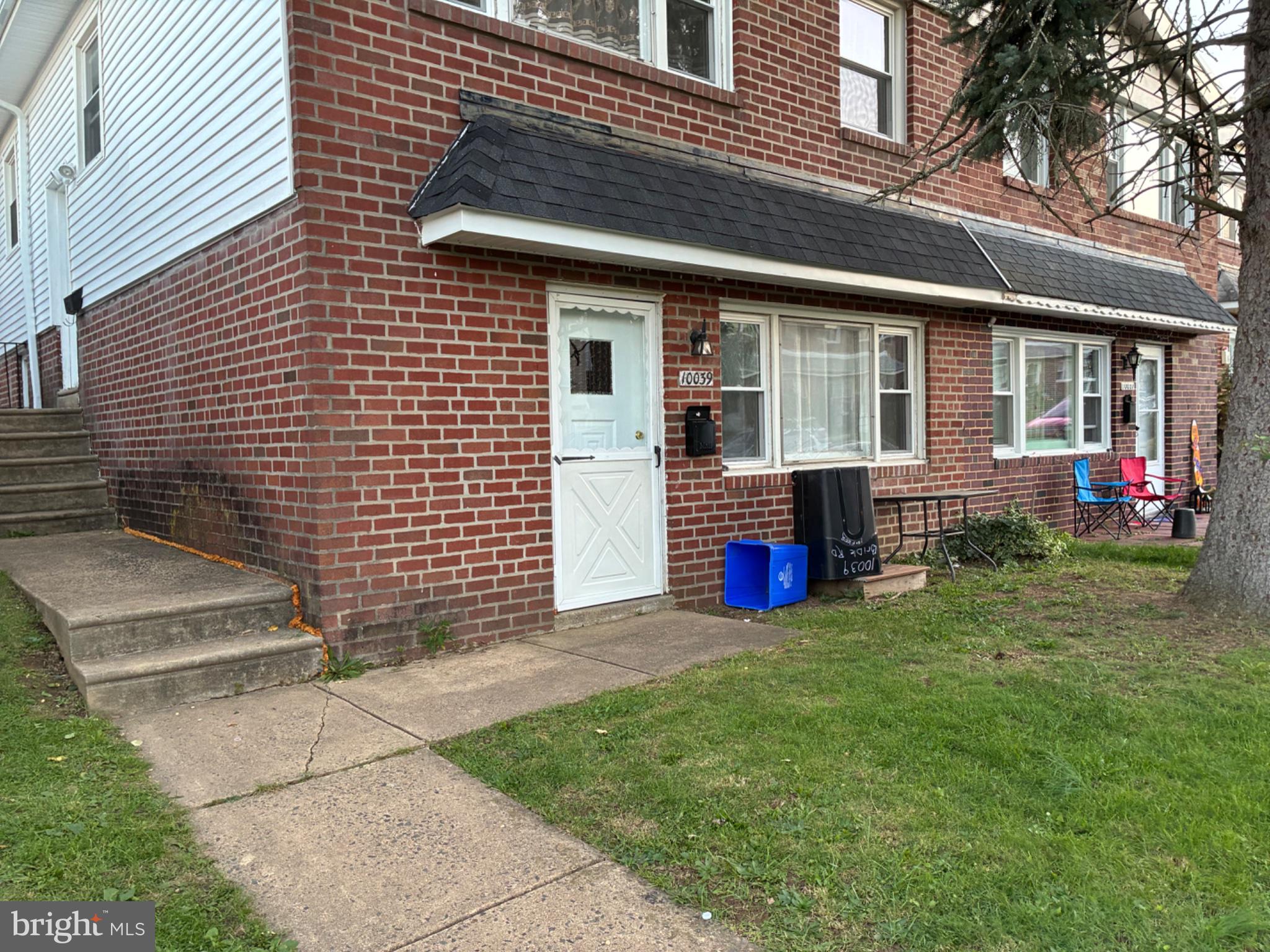 10039 Bridle Road Philadelphia, PA 19116 - Photo 1 of 15 Front Door