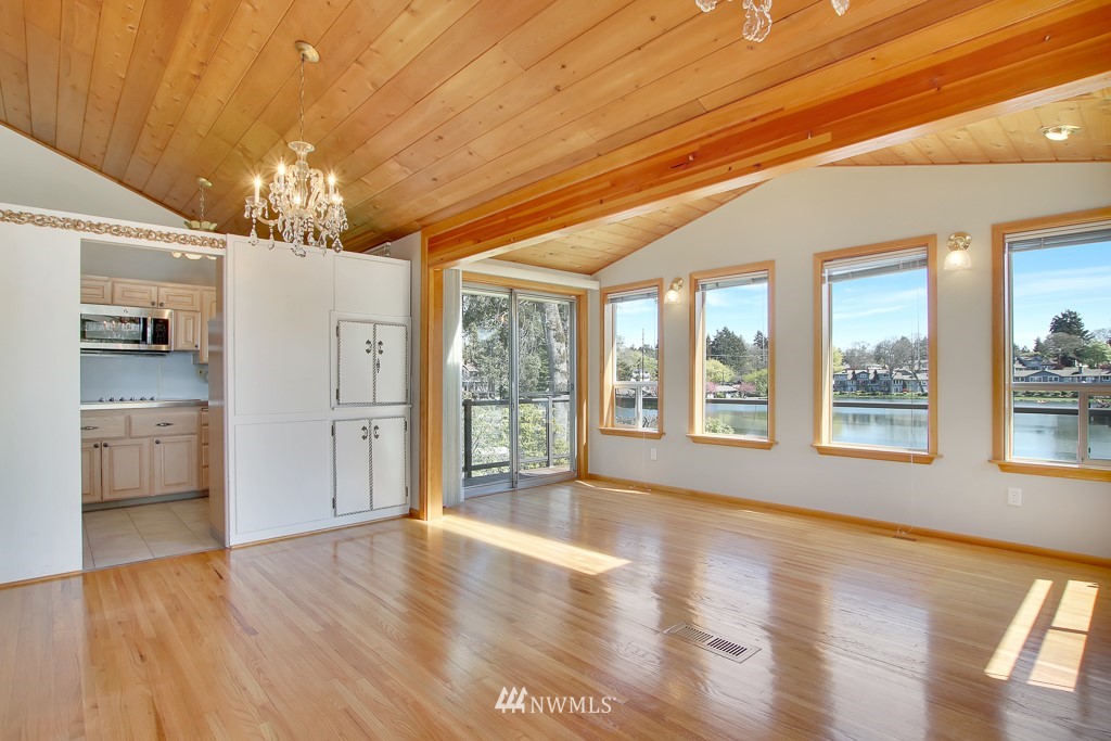 8901 Lake Steilacoom Point Road Southwest Lakewood, WA 98498 - Photo 16 of 40 Gallery Image 16