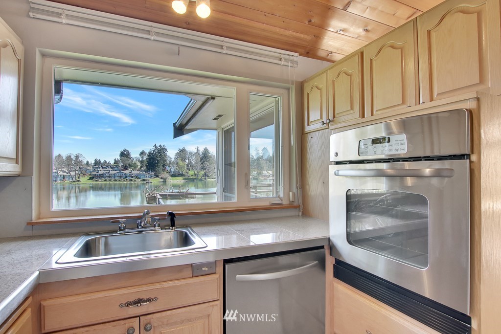 8901 Lake Steilacoom Point Road Southwest Lakewood, WA 98498 - Photo 21 of 40 Gallery Image 21