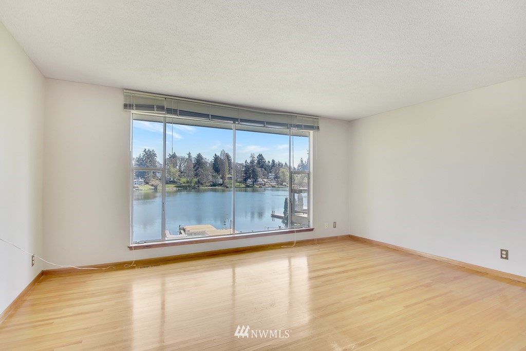 8901 Lake Steilacoom Point Road Southwest Lakewood, WA 98498 - Photo 23 of 40 Gallery Image 23
