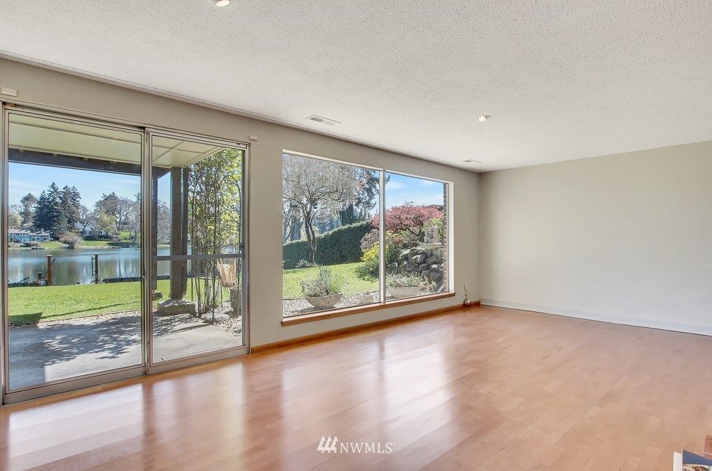 8901 Lake Steilacoom Point Road Southwest Lakewood, WA 98498 - Photo 30 of 40 Gallery Image 30
