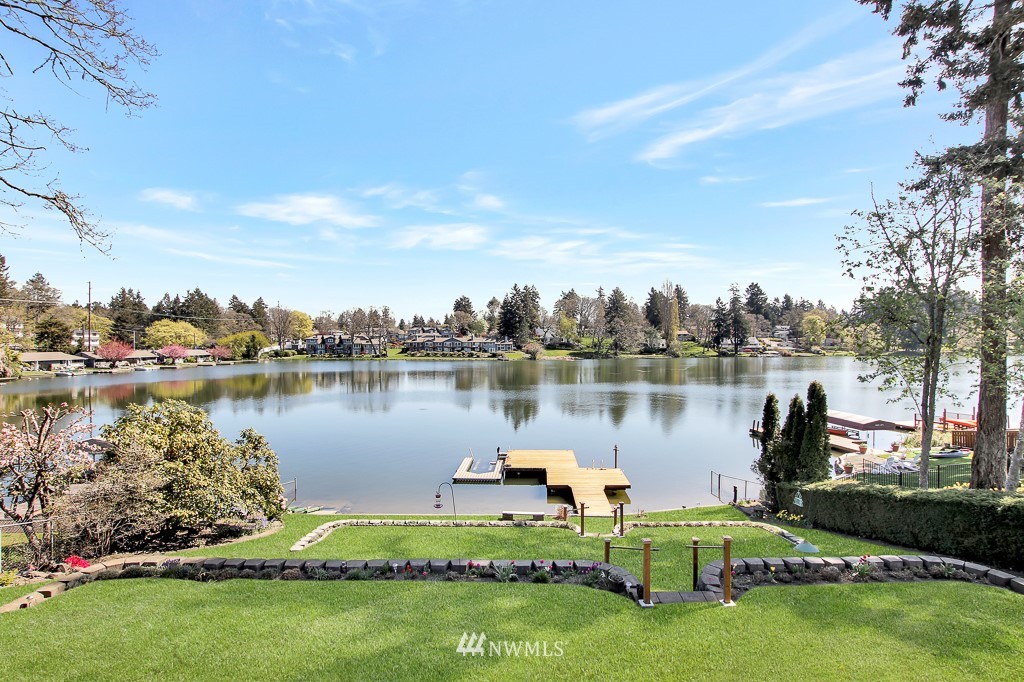 8901 Lake Steilacoom Point Road Southwest Lakewood, WA 98498 - Photo 4 of 40 Gallery Image 4