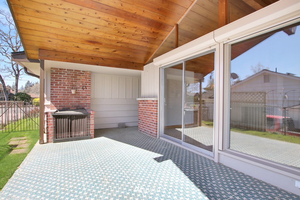 8901 Lake Steilacoom Point Road Southwest Lakewood, WA 98498 - Photo 38 of 40 Gallery Image 38