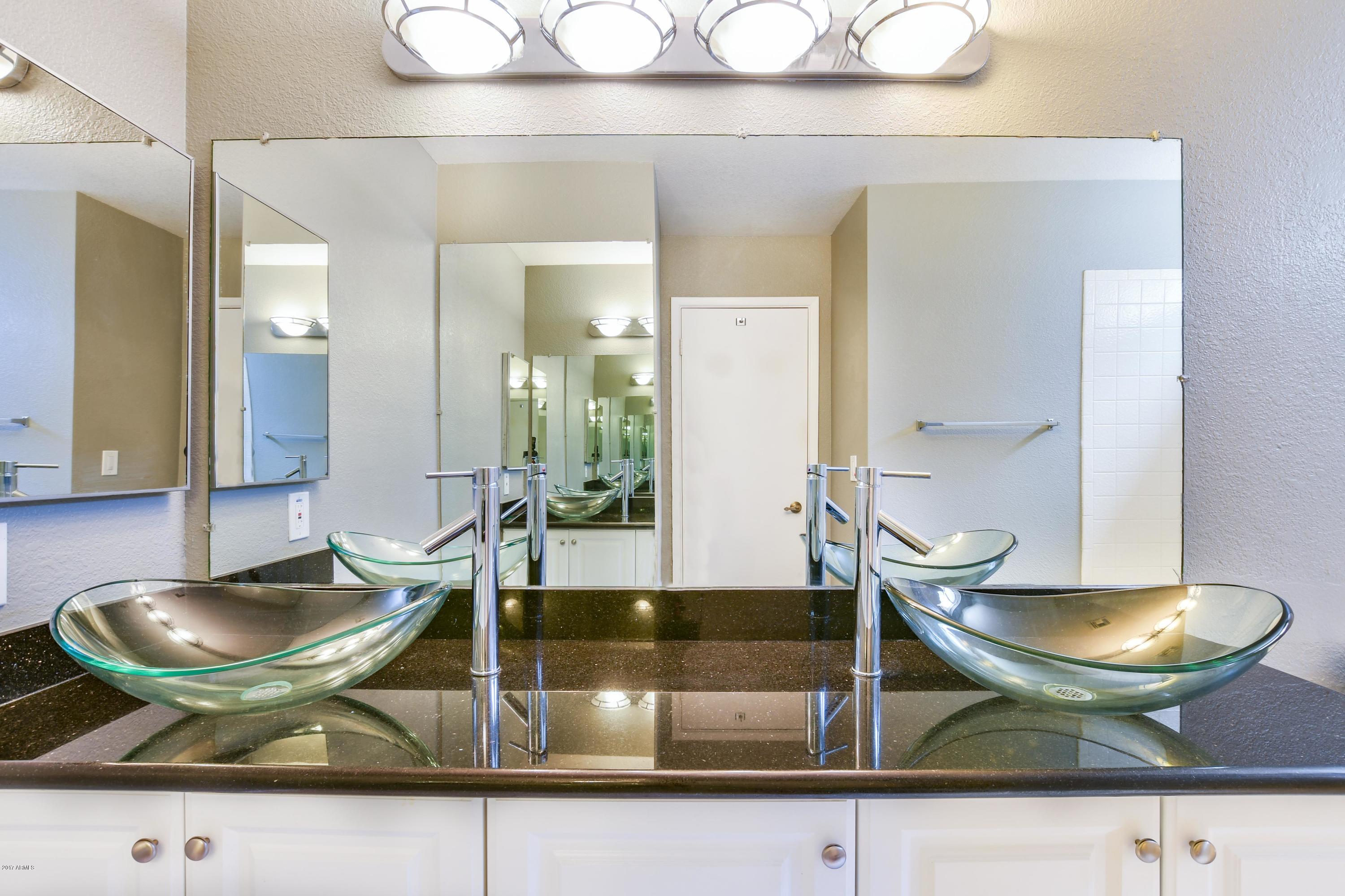 1714 East Darrel Road Phoenix, AZ 85042 - Photo 10 of 14 Darrel Master Bath