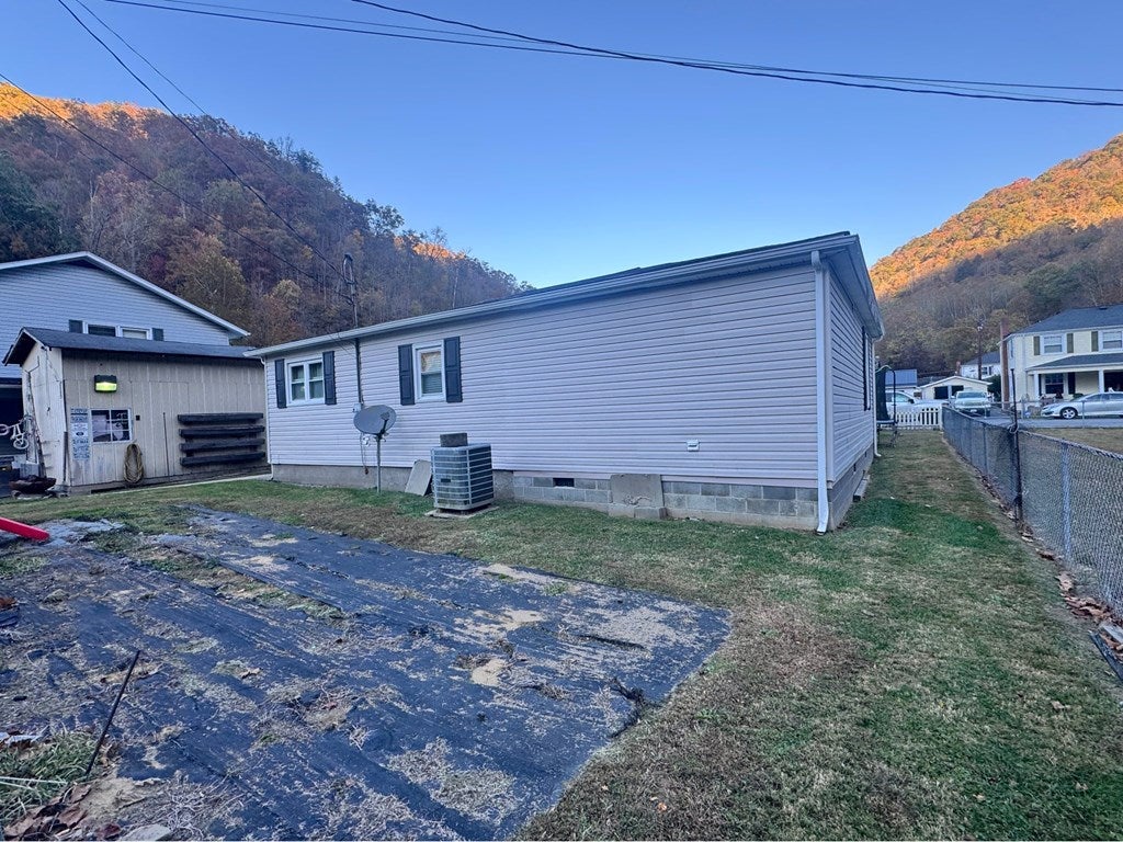 1040 Red Jacket Road Oakwood, VA 24631 - Photo 37 of 39 Gallery Image 37