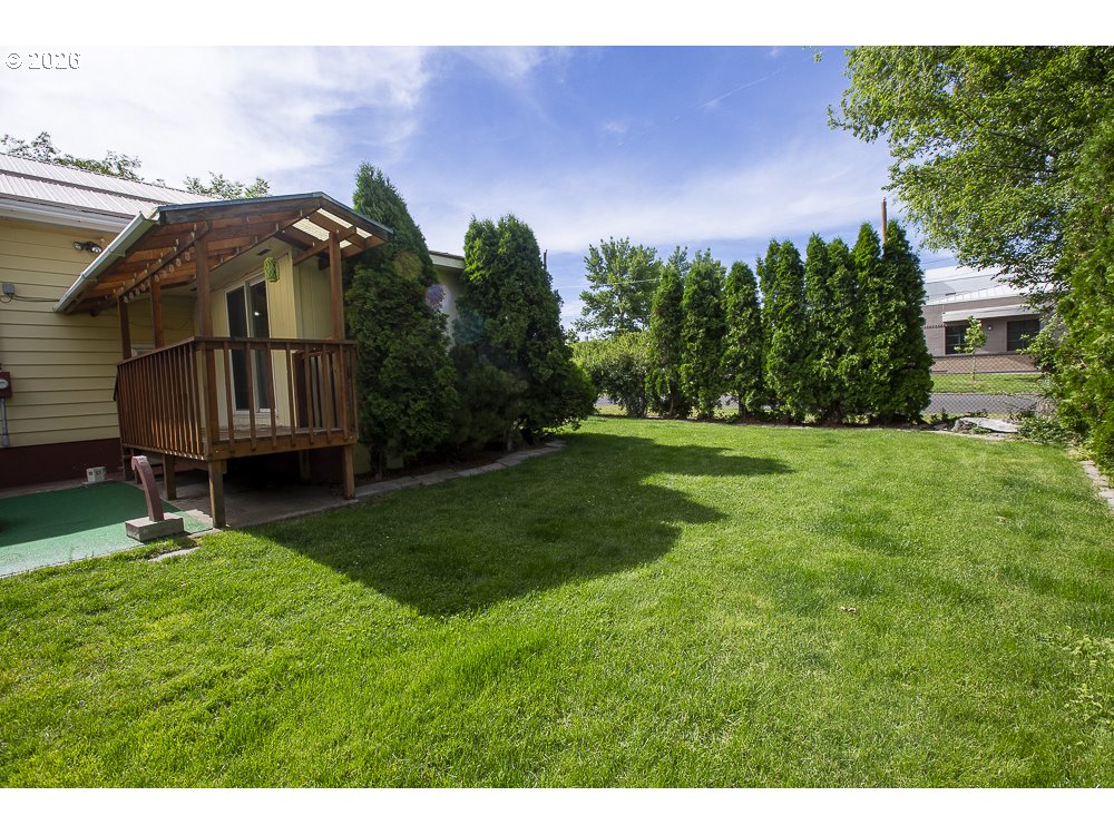 907 Fourth Street La Grande, OR 97850 - Photo 33 of 38