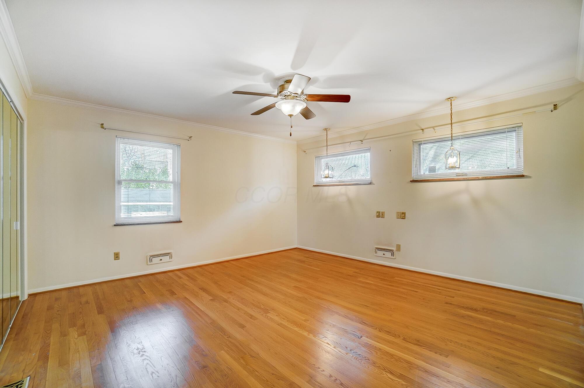 2709 Berwyn Road Columbus, OH 43221 - Photo 27 of 67 027
