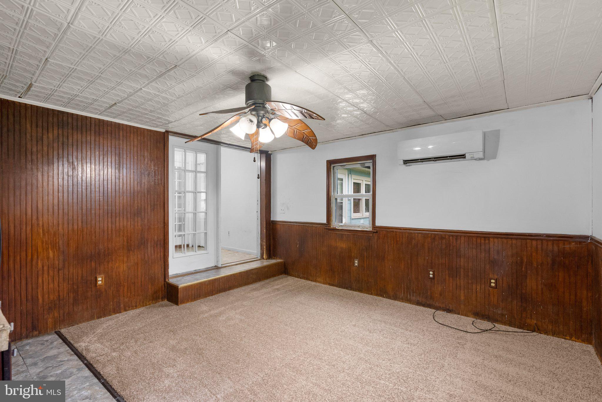 810 Knoxville Road Knoxville, MD 21758 - Photo 26 of 42 en view interior of the house