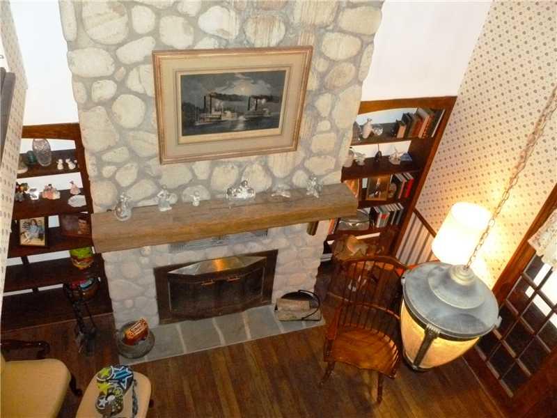 579 Valley Road Darlington, PA 16115 - Photo 14 of 25 Family Room.