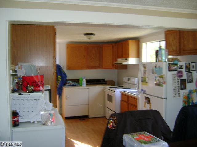 6727 Sandylea Road Oak Ridge, NC 27310 - Photo 4 of 12 Kitchen.