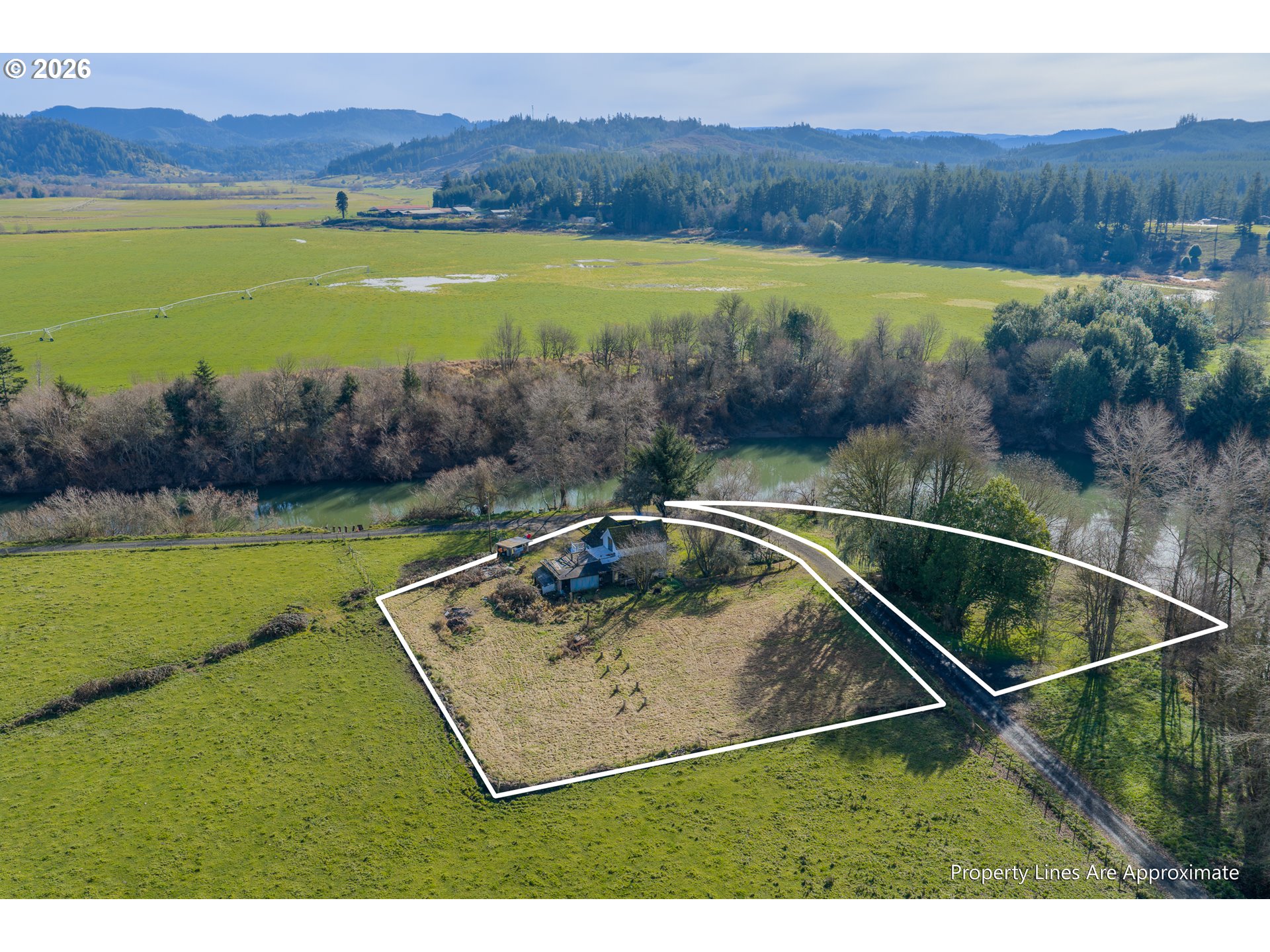 93703 Lower Norway Lane Myrtle Point, OR 97458 - Photo 2 of 41