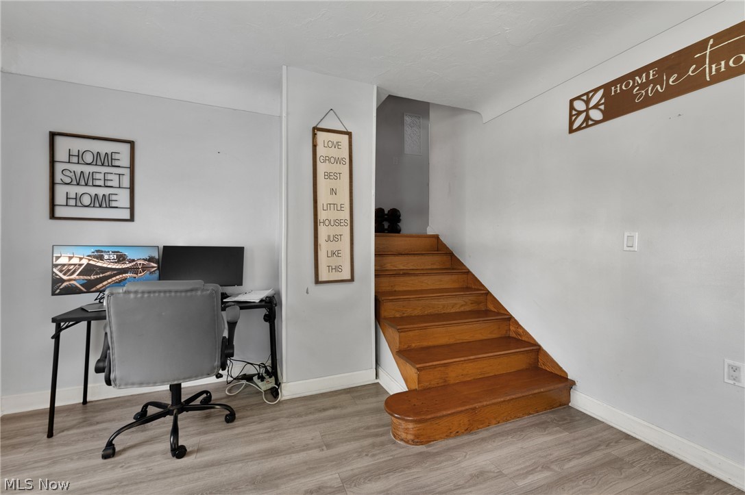 991 Reeve Road Elyria, OH 44035 - Photo 7 of 48 Gallery Image 7