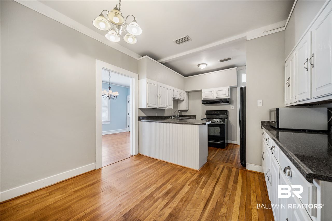 1658 Laurel Street Mobile, AL 36604 - Photo 10 of 28