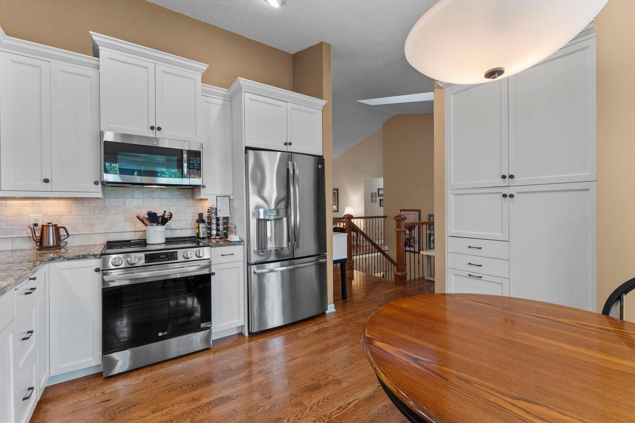 160 Bluff Ridge Court Chanhassen, MN 55317 - Photo 24 of 66 Gallery Image 24