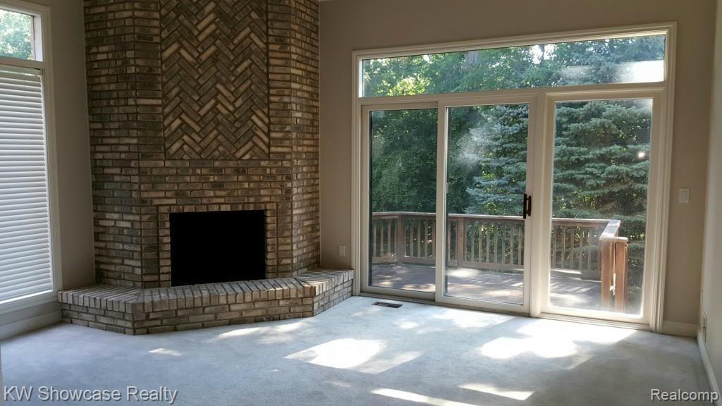 4981 Bloomfield Ridge, Unit 6 Bloomfield Hills, MI 48302 - Photo 5 of 22
