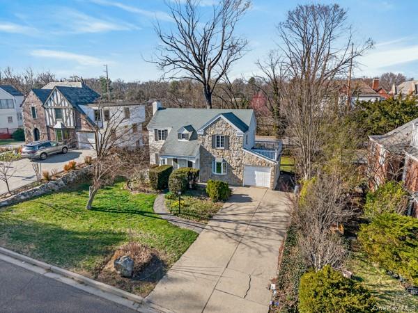 167 Old Mill Road Manhasset, NY 11030 - Photo 2 of 26