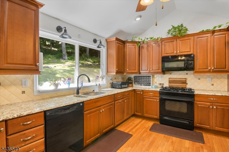 80 Bald Eagle Road Hackettstown, NJ 07840 - Photo 10 of 40