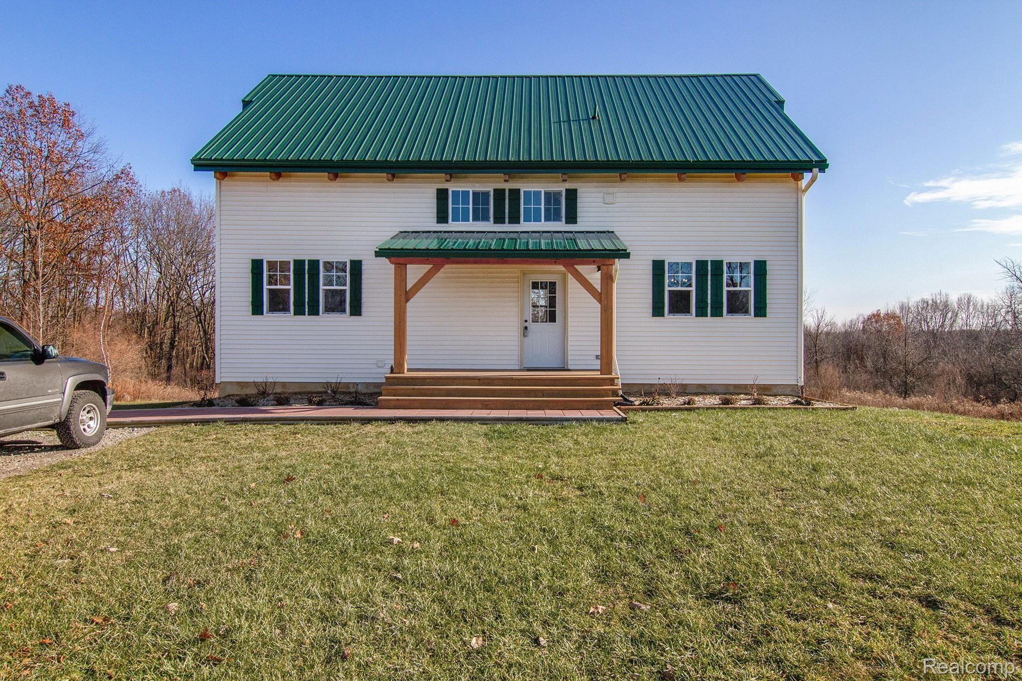 220 North Hayes Road Lapeer, MI 48446 - Photo 1 of 39 IMG_7251-.jpg