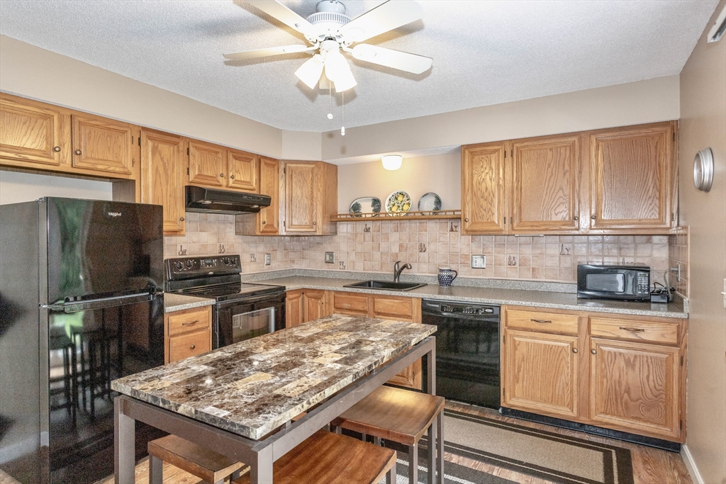 150 Hillside Road, Unit 22 Westfield, MA 01085 - Photo 9 of 31 Gallery Image 9