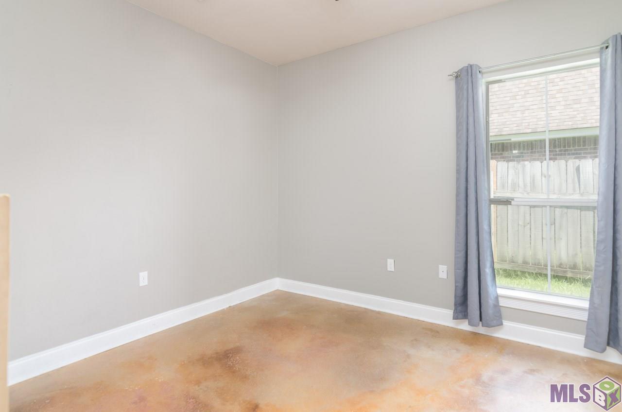 2046 Hunters Way Drive Baton Rouge, LA 70816 - Photo 11 of 17 Bedroom 2