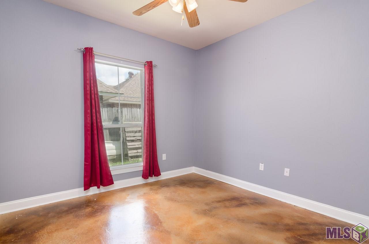 2046 Hunters Way Drive Baton Rouge, LA 70816 - Photo 13 of 17 Bedroom 3