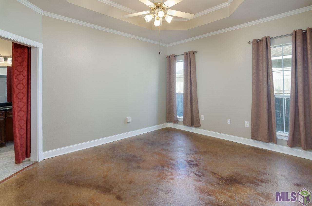 2046 Hunters Way Drive Baton Rouge, LA 70816 - Photo 8 of 17 Master Bedroom