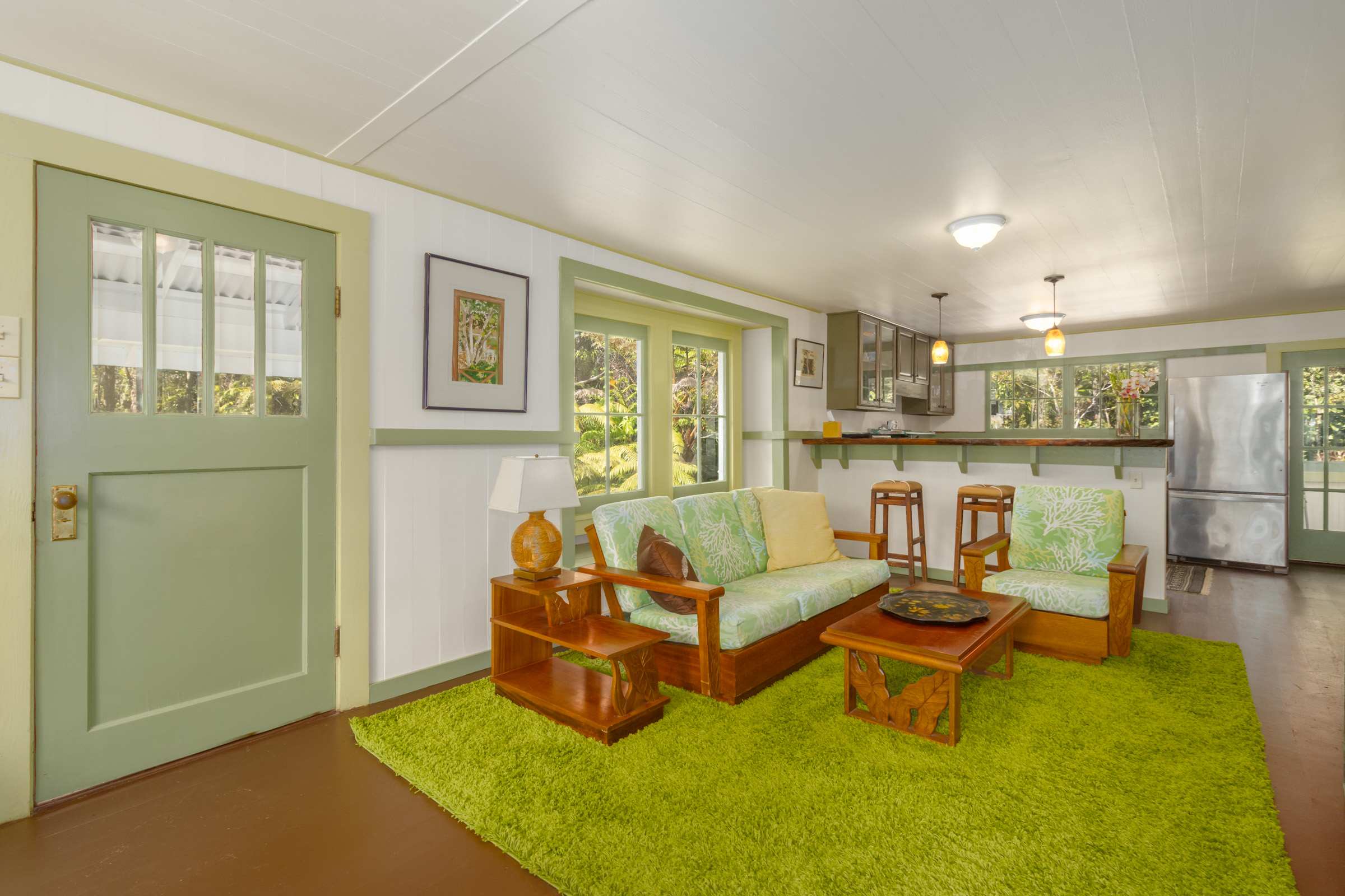 19-4035 Wright Road Volcano, HI 96785 - Photo 4 of 25 a living room with furniture and a table