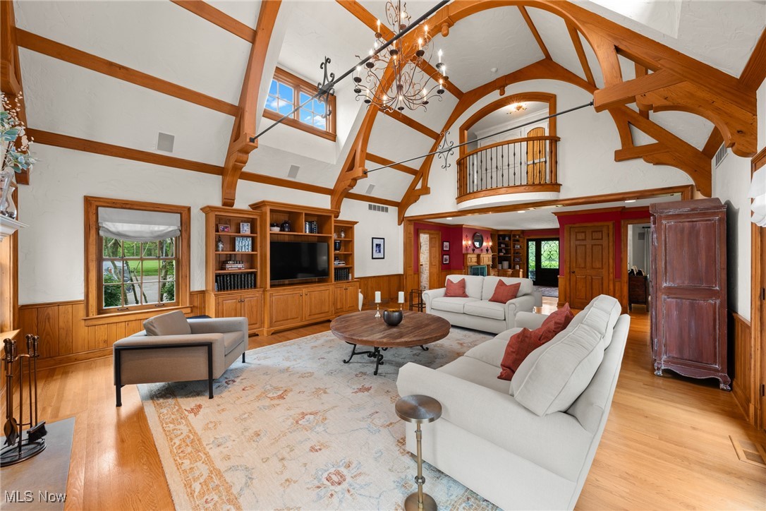15157 Hemlock Point Road Chagrin Falls, OH 44022 - Photo 6 of 50 Gallery Image 6