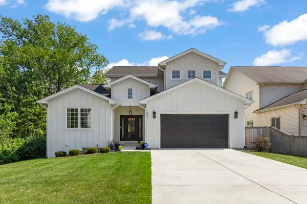 $899,000 | 951 North Harvard Avenue, Villa Park, IL 60181