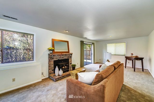 $806,888 | 6112 142nd Court Northeast, Redmond, WA 98052